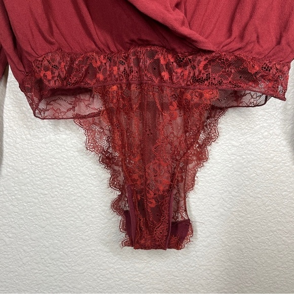 Intimately Free People Bodysuit Elsa Lace Terracotta‎ Surplice Neck Size Small - Picture 6 of 9